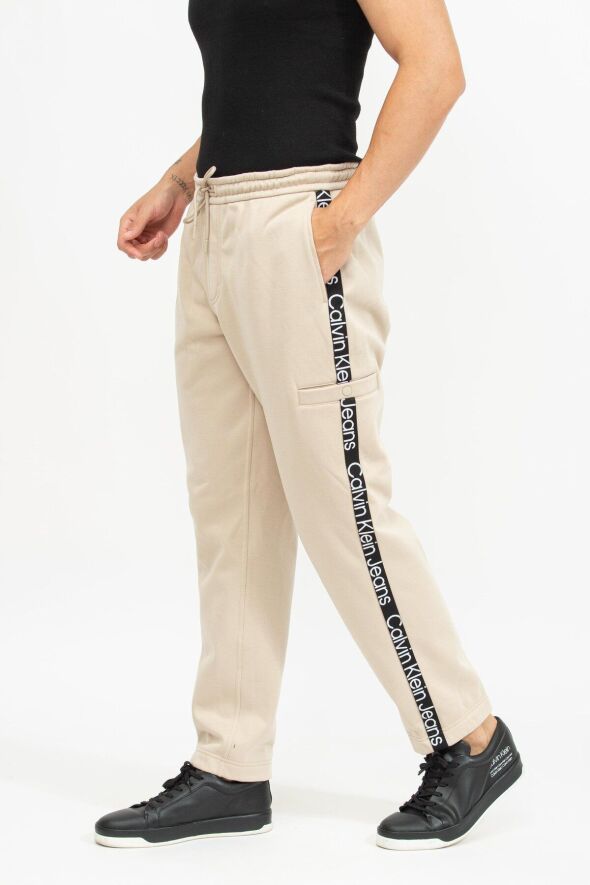 CUT OFF LOGO TAPE HWK PANT - 663